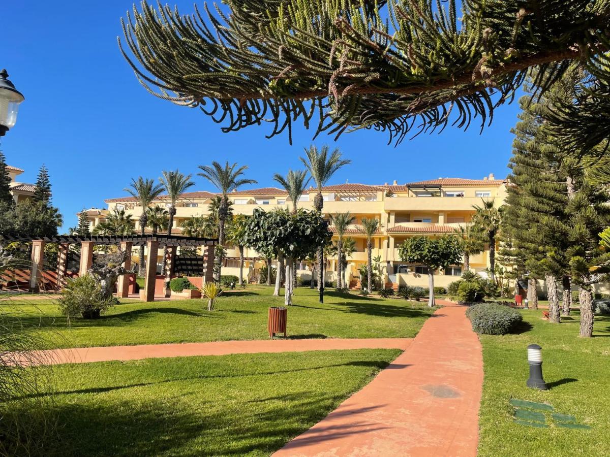 Moderna Y Alegre Vivienda Junto Al Mar . Roquetas de Mar Exterior foto